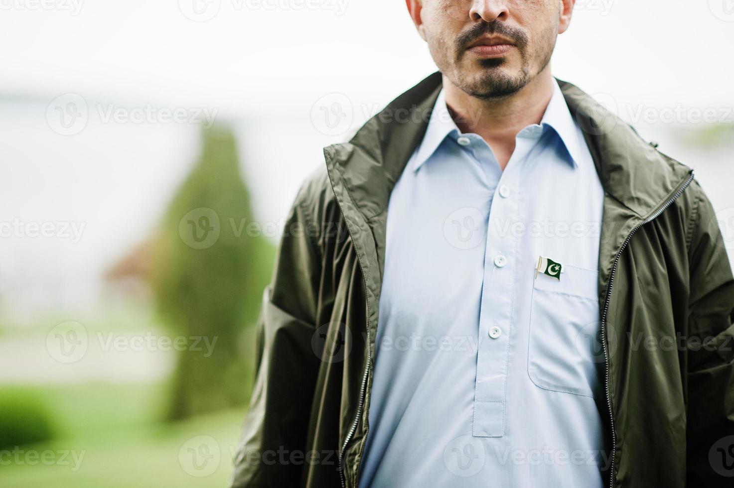 ropa tradicional retrato masculino de pakistán indio. foto