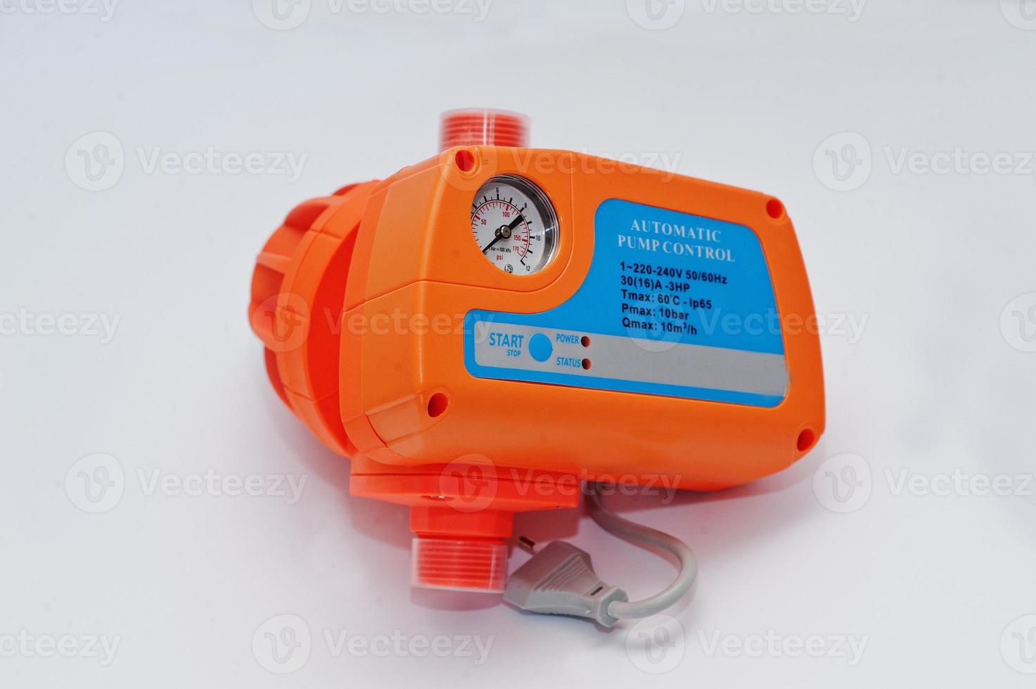 Controlador de presión de bomba de agua de control de interruptor electrónico automático. foto