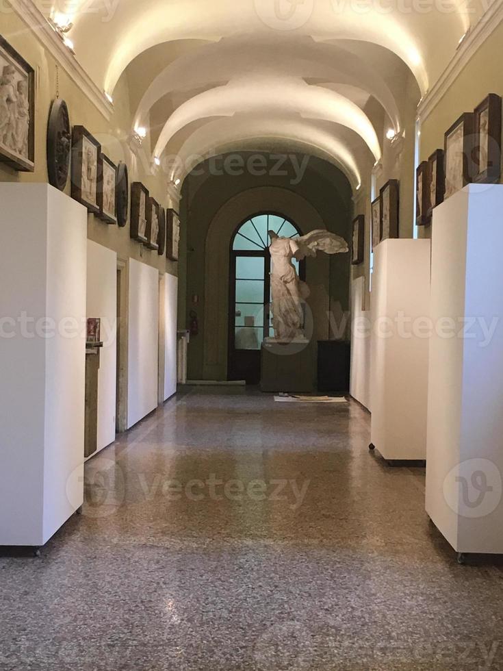 sculpture in a corridor photo