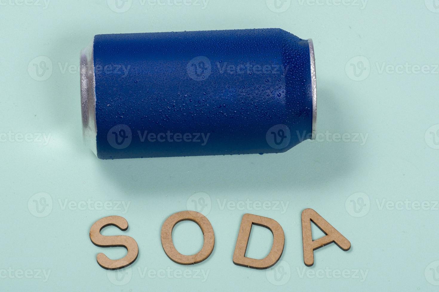 colorful aluminum soda can photo