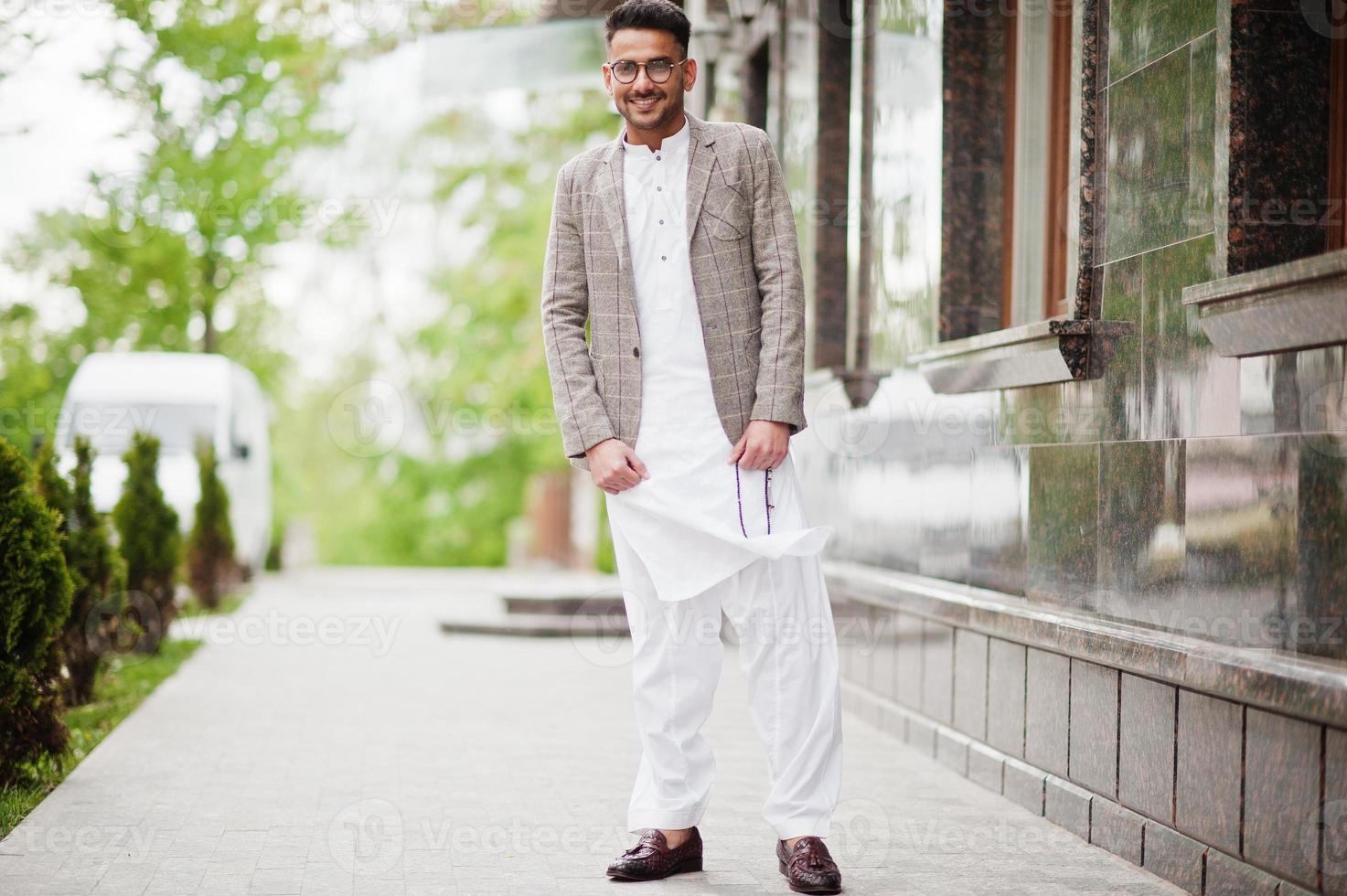 pakistani indian muslim arabic photo
