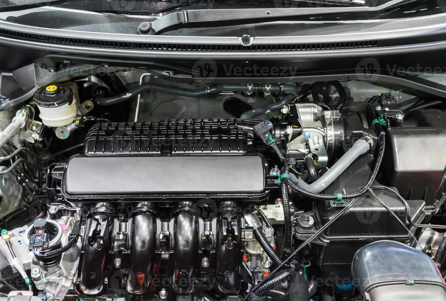 New gasoline engine photo