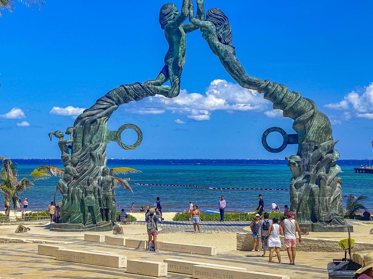 playa del carmen quintana roo mexico 2022 portal maya en el parque