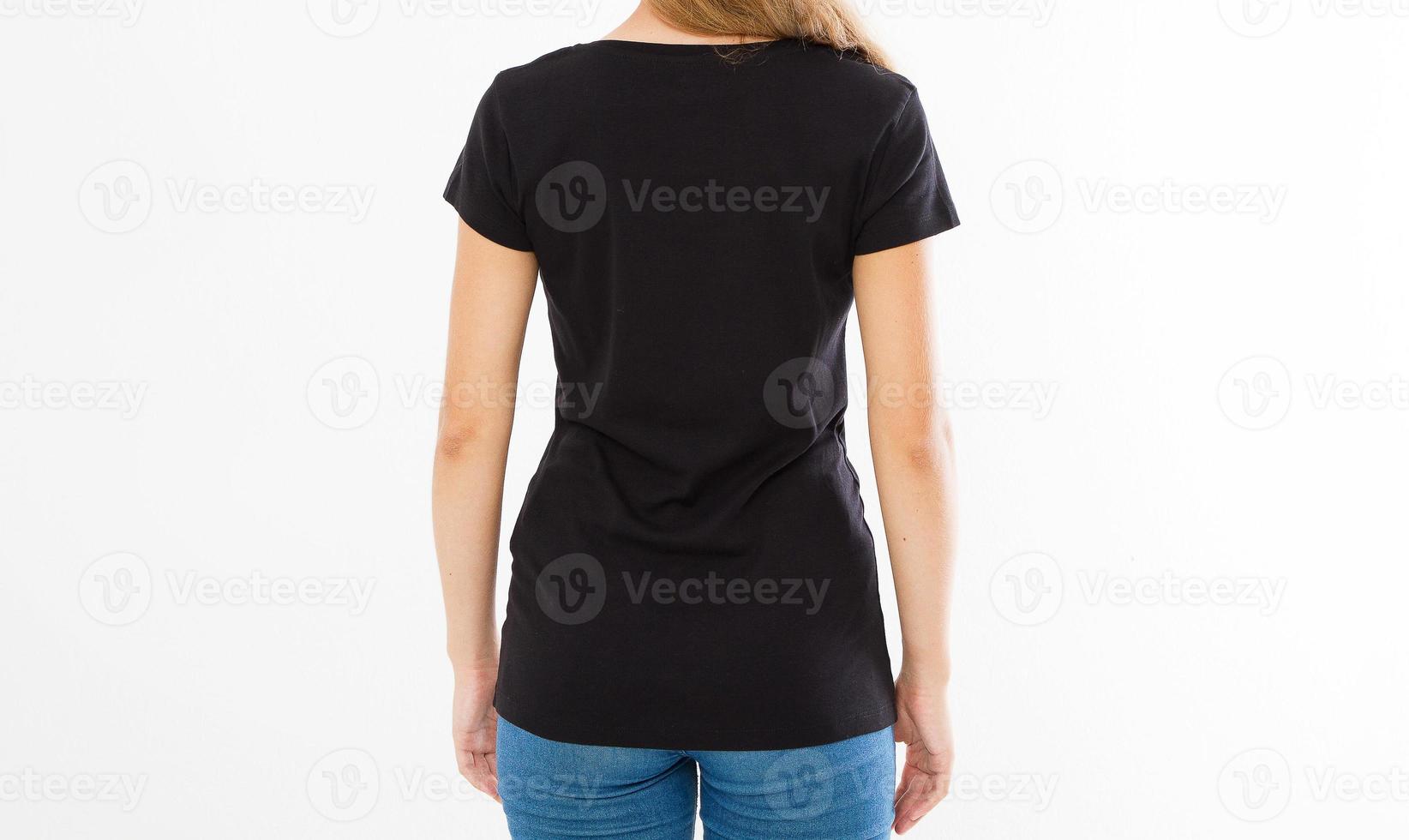 vista trasera mujer con camiseta negra aislada, chica con camiseta simulada, camiseta negra. camiseta femenina de sección media sobre fondo blanco, chica en camiseta simulada aislada foto