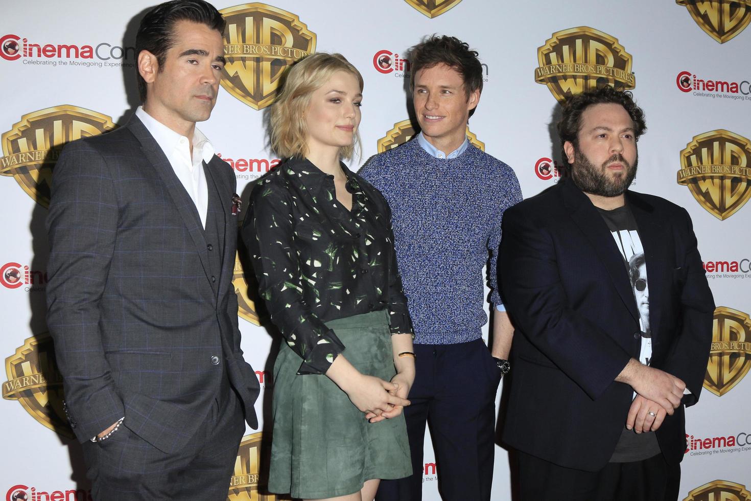 las vegas, 12 de abril - colin farrell, alison sudol, eddie redmayne, dan fogler en la presentación de imágenes de warner bros en cinemacon en el caesars palace el 12 de abril de 2016 en las vegas, ca foto