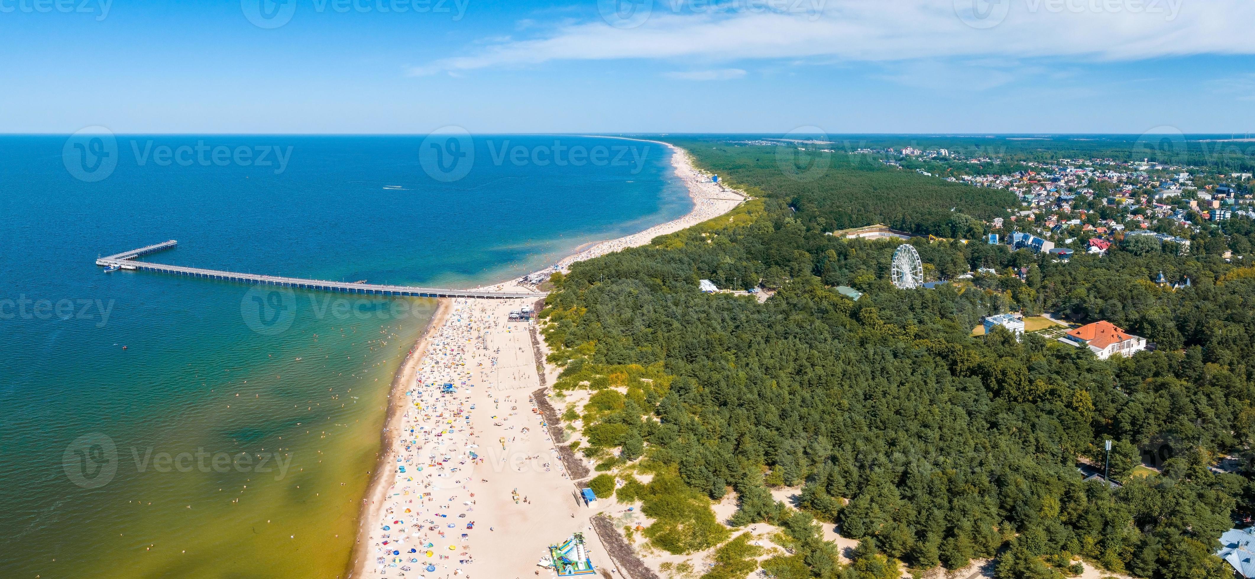 Aerial view of the beach and sea shore in Palanga, Lithuania. 10634516 ...