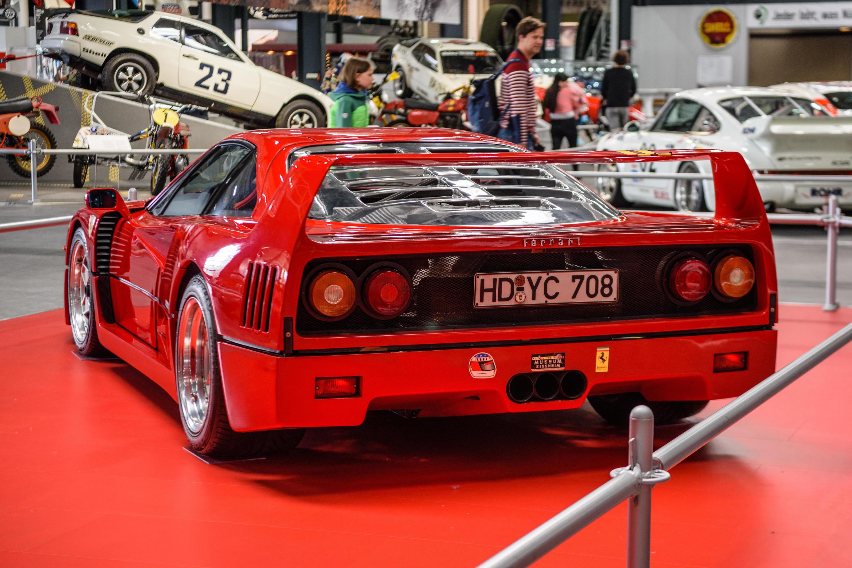 SINSHEIM, GERMANY - MAI 2022 red Ferrari F40 1989 478ps