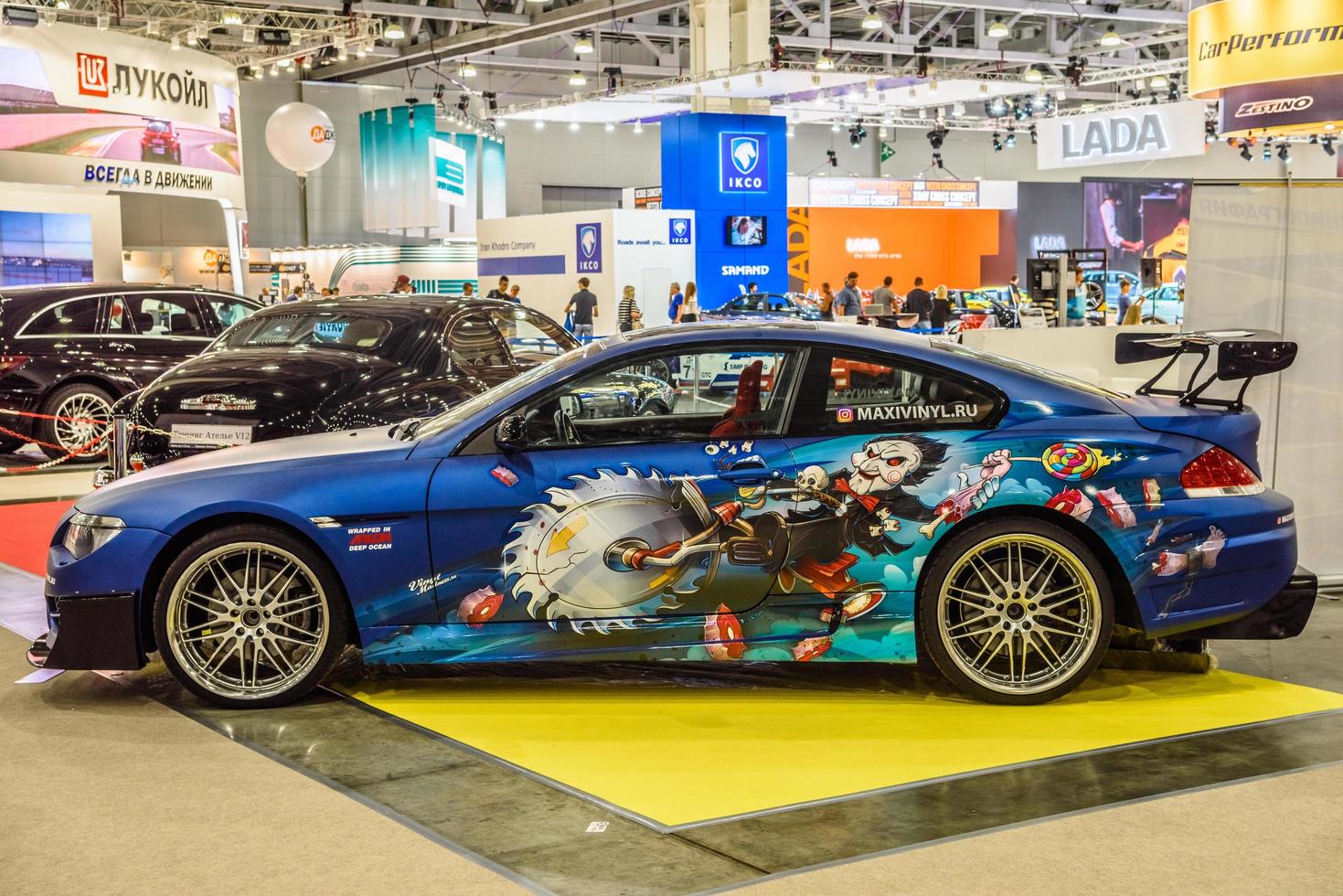 moscú - agosto de 2016 bmw e63 e64 m6 6er presentado en el salón internacional del automóvil mias moscow el 20 de agosto de 2016 en moscú, rusia foto