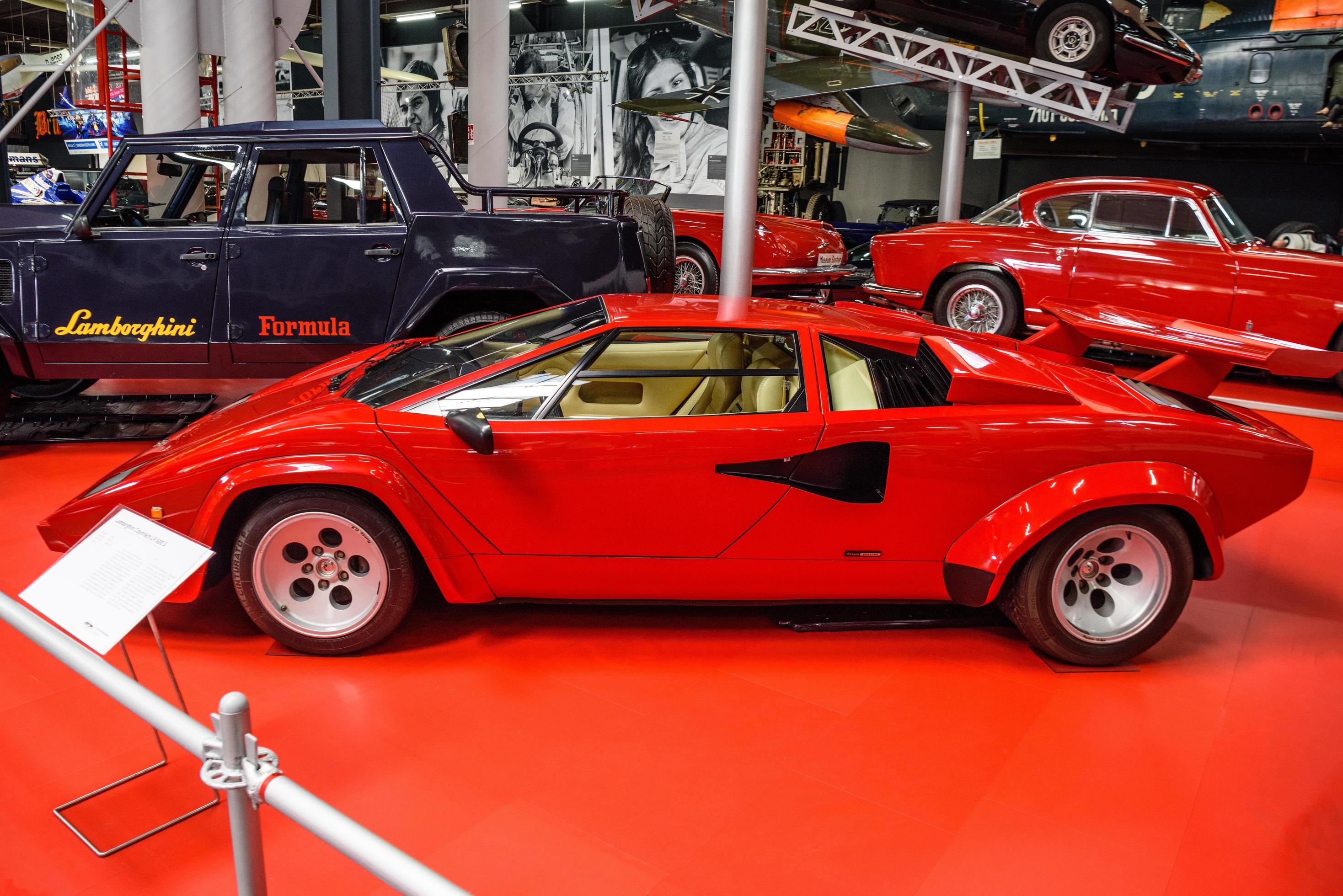 エイダイ製　Lamborghini Countach LP-500S 赤 DeAGOSTINI 1/8 Scale Lamborghini Countach LP500S All 80 kits