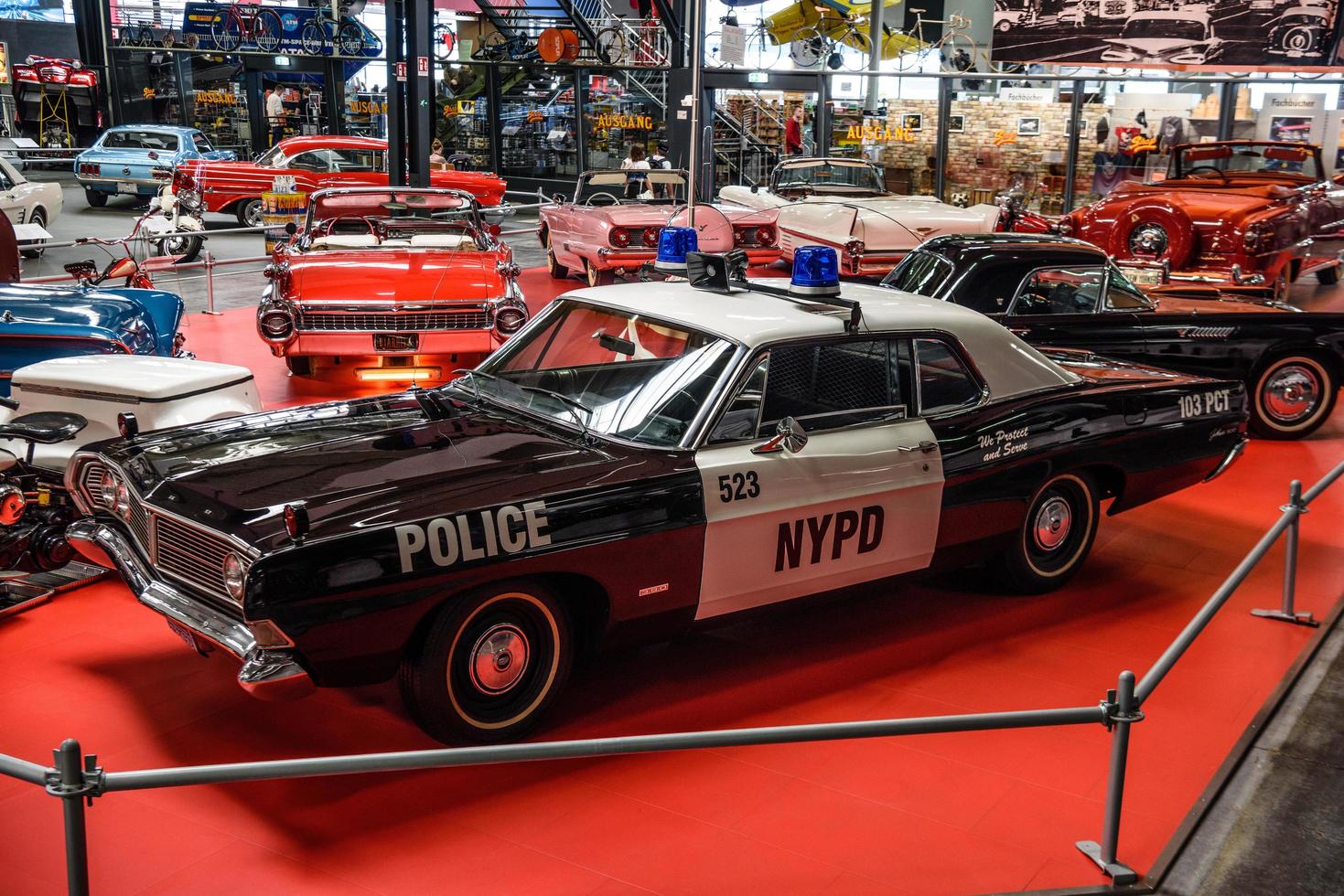 SINSHEIM, GERMANY - MAI 2022 police car Ford Galaxie 500 3rd generation photo