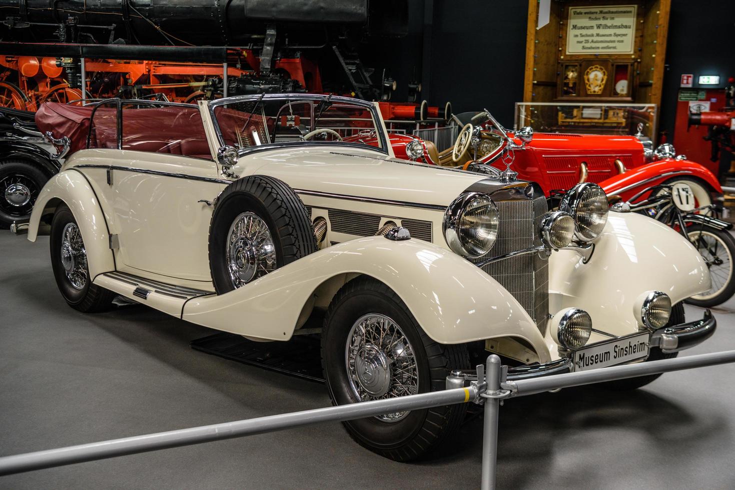 SINSHEIM, GERMANY - MAI 2022 white Mercedes-Benz 540 K B-Cabriolet 1939 photo