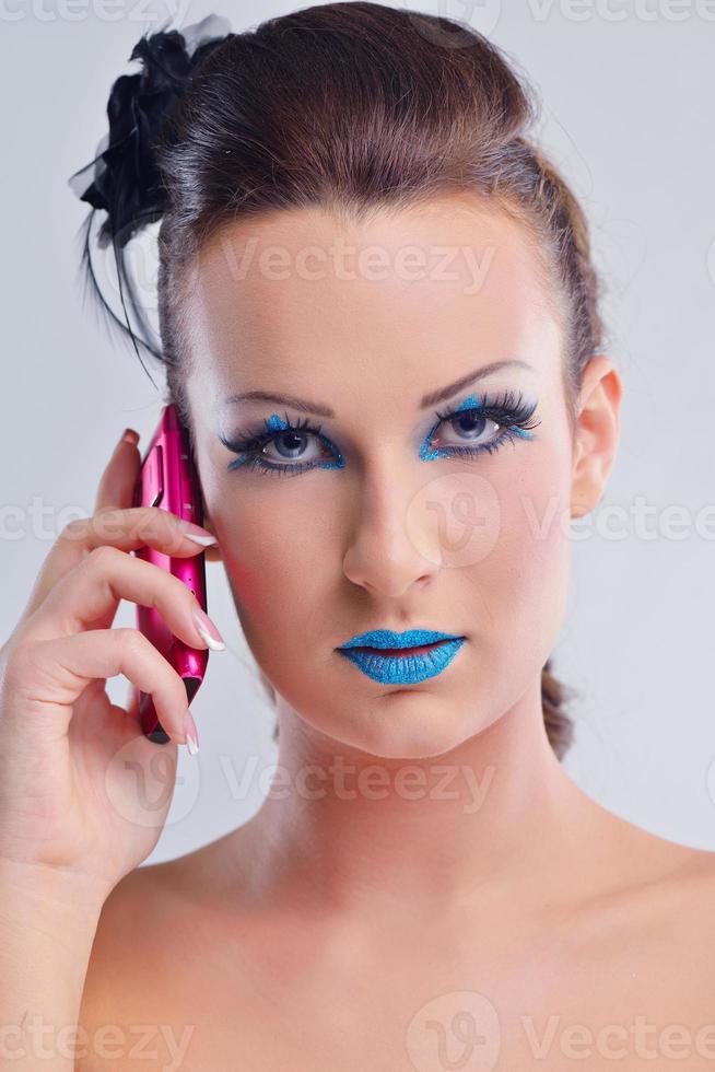 mujer hermosa con maquillaje de lujo foto