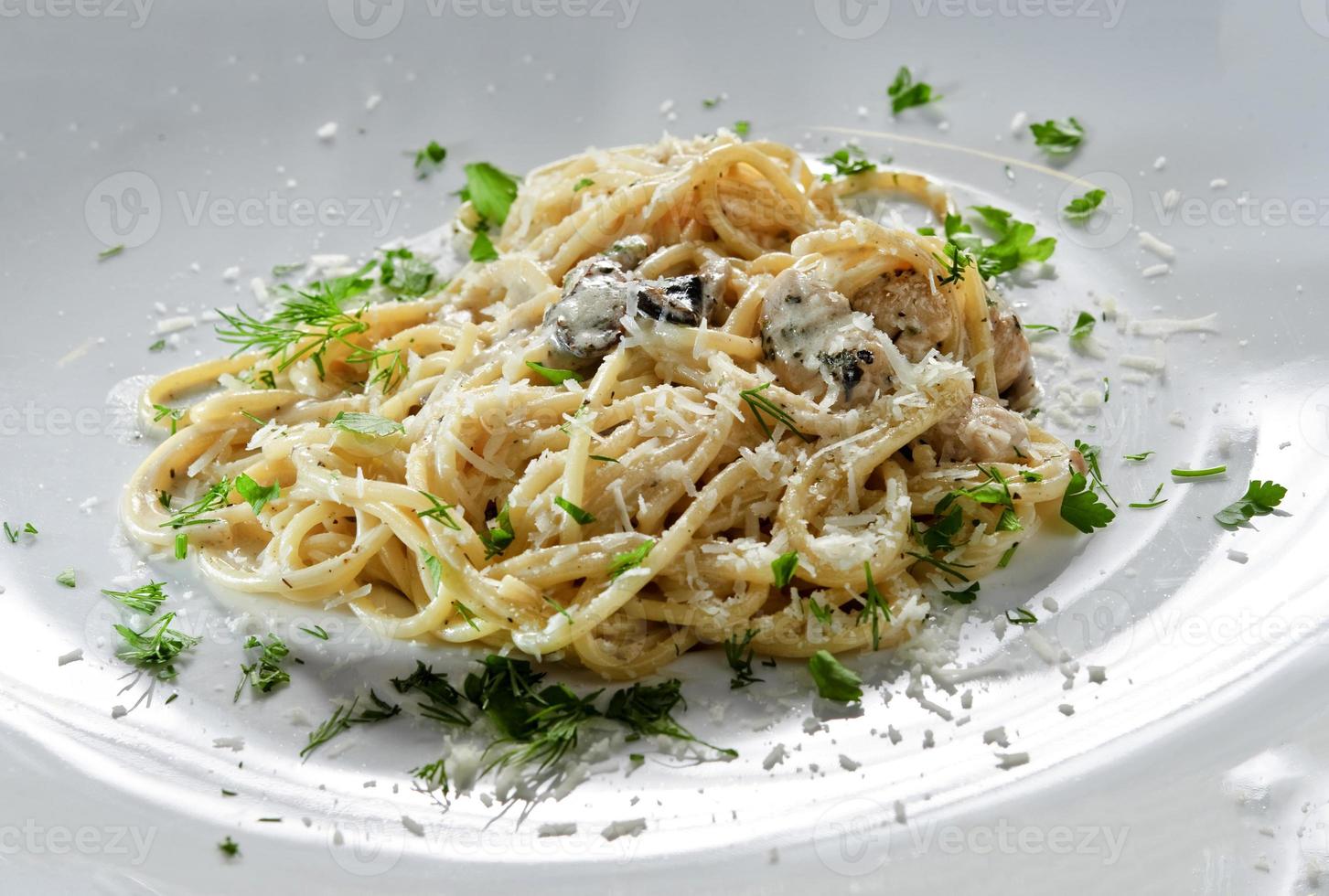 Seafood marinara spaghetti photo