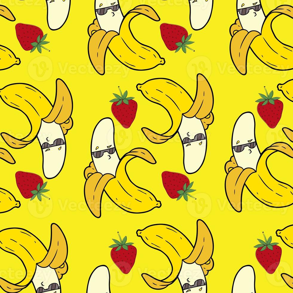 Seamless pattern of banana and Strawberry for summer concept photo