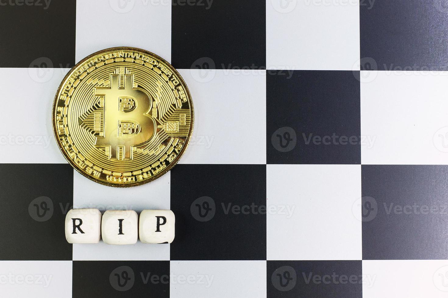 el final de la criptomoneda de la imagen del contenido comercial de bitcoin se cierra. foto