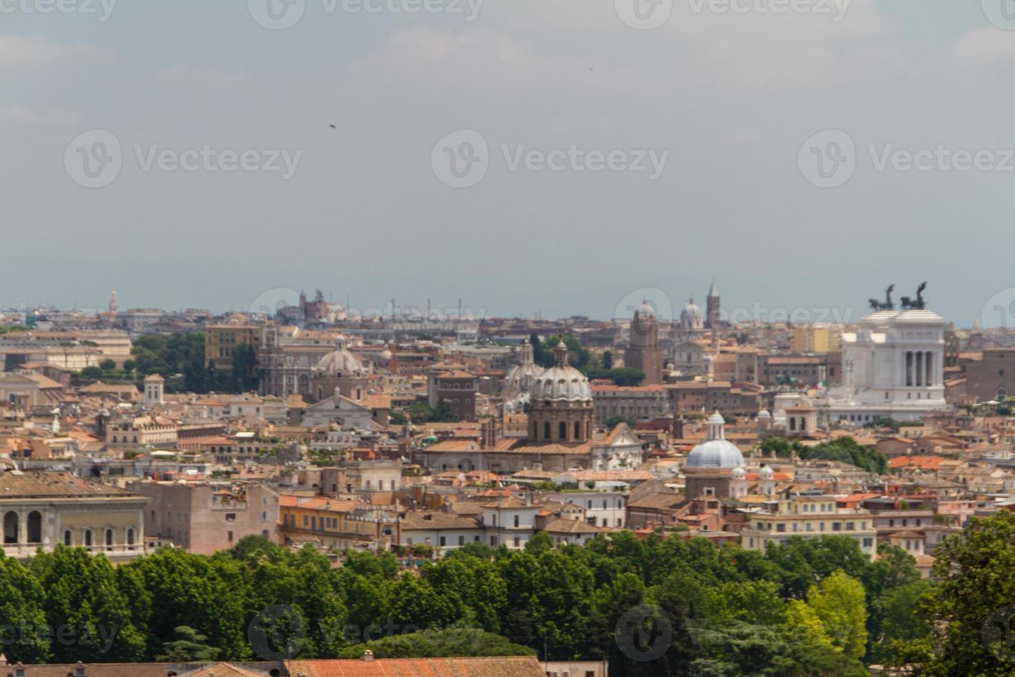 serie de viajes - italia. vista sobre el centro de roma, italia. foto