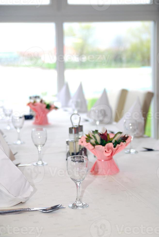 table setting in the restaurant photo