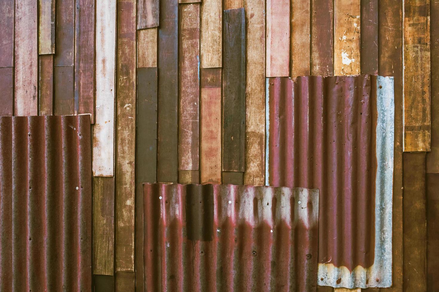 Old wood plank with galvanized iron background. 10718046 Stock Photo at