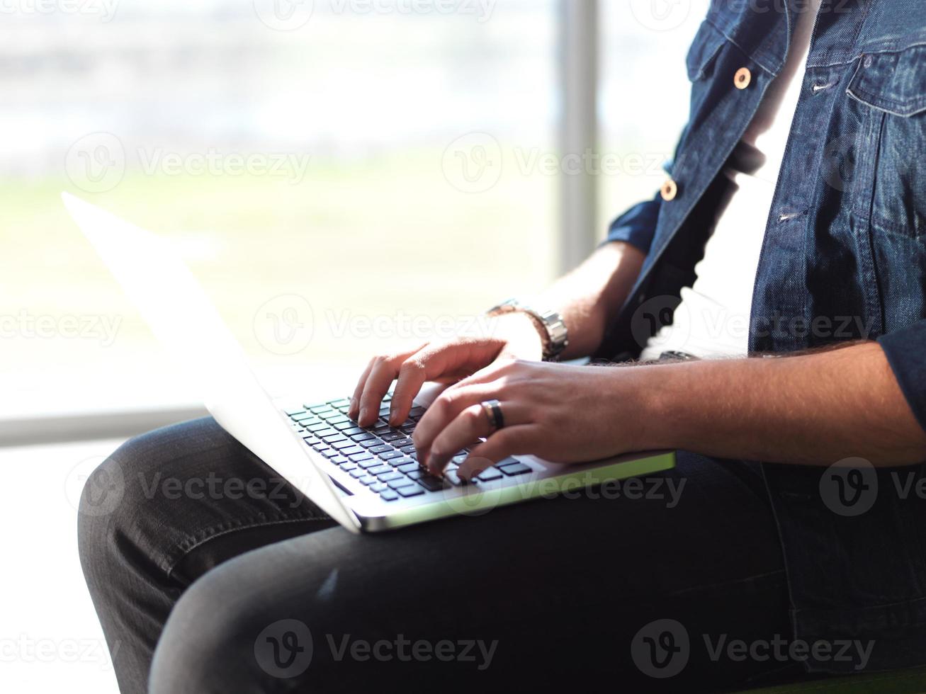 student working on laptop photo