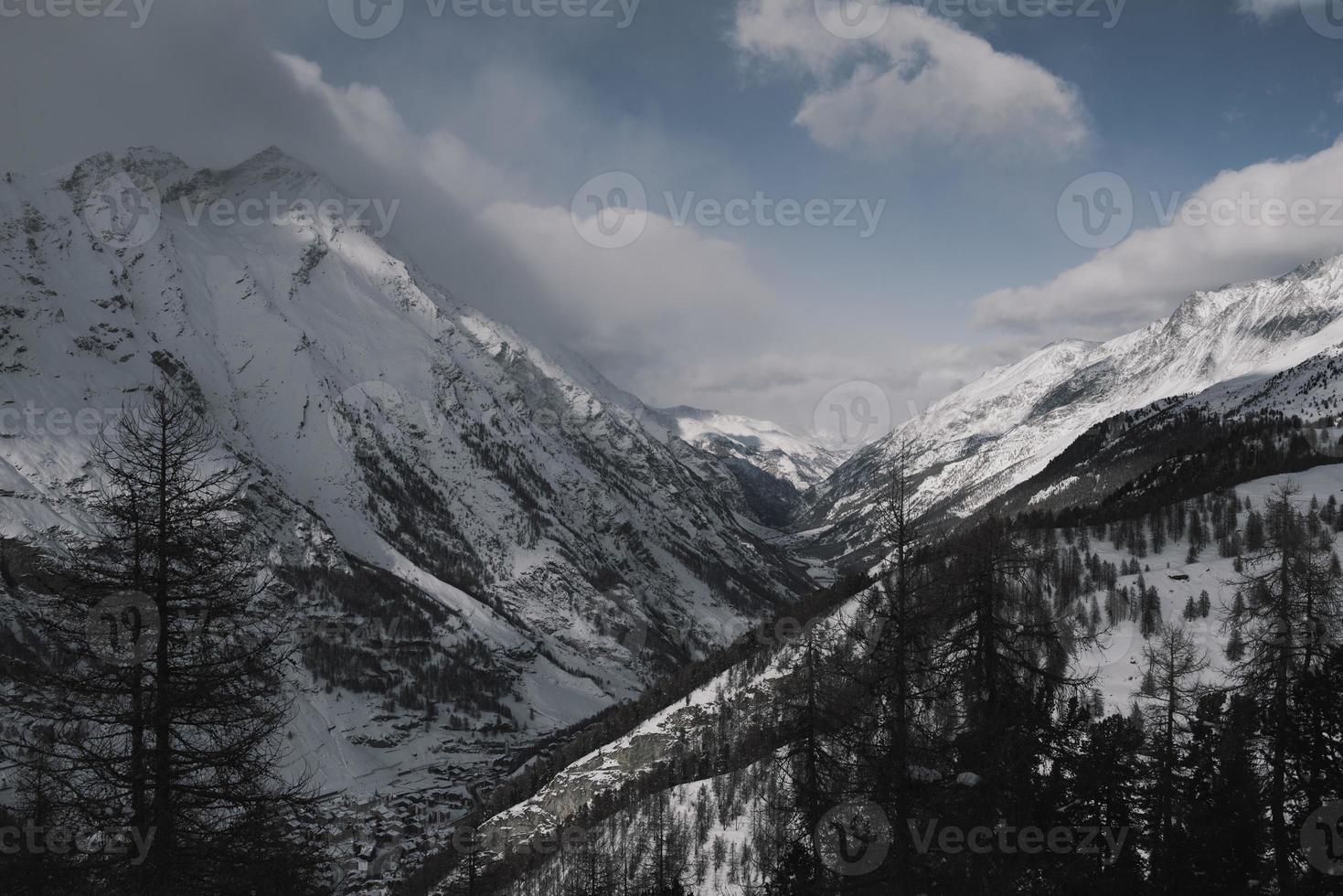 montaña matterhorn zermatt suiza foto