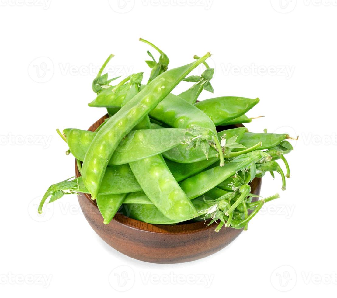 Green peas with wooden bowl isolated on white background 10744291 Stock