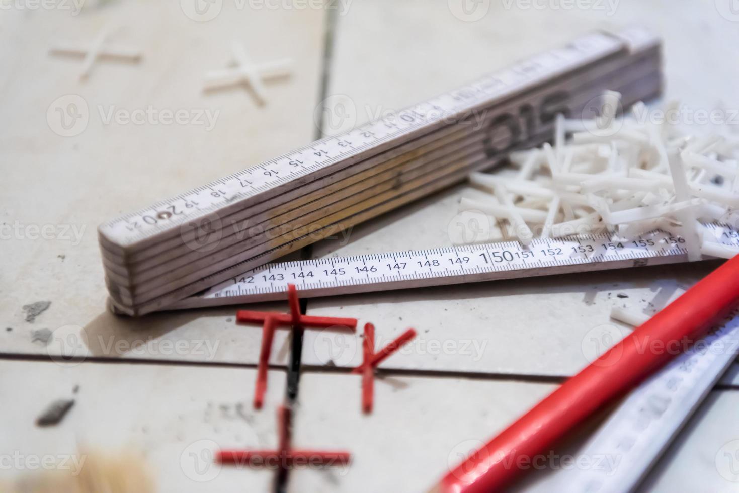 Ceramic tiles and tools for tiler photo