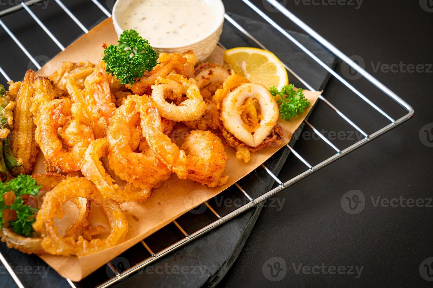 Deep Fried Seafood With Mix Vegetable 10776384 Stock Photo At Vecteezy deep-fried-seafood-with-mix-vegetable-10776384-stock-photo-at-vecteezy