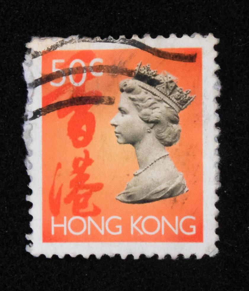 sidoarjo, jawa timur, indonesia, 2022 - filatelia de la colección de sellos con el tema de la ilustración de la estatua de la reina de hong kong foto