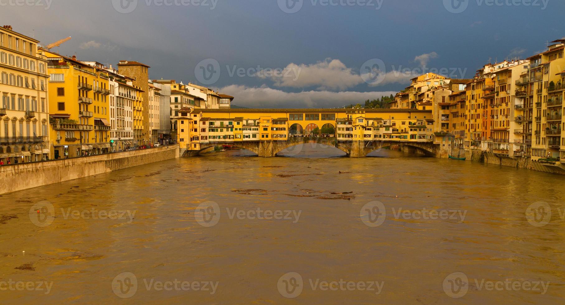 Ponte Vecchio, Florence, Italy photo