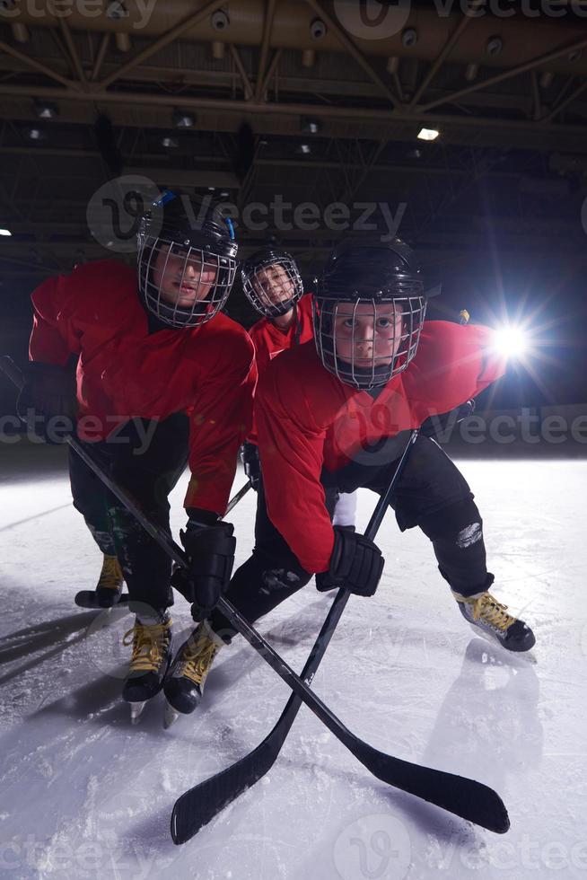 niños felices gropu hockey equipo deporte jugadores foto