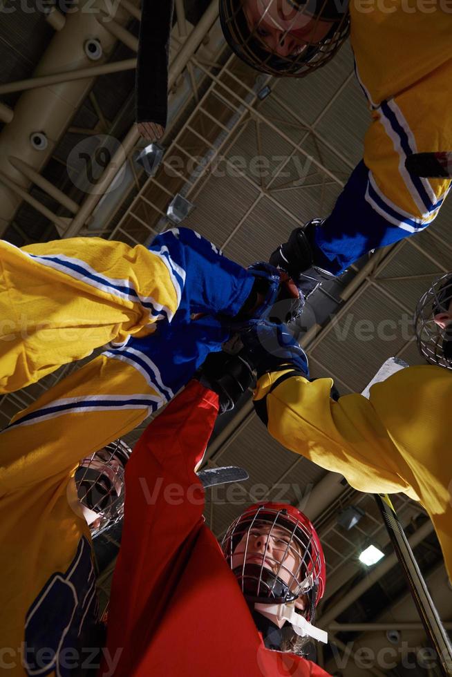 jugadores de deporte de hockey sobre hielo de chicas adolescentes foto