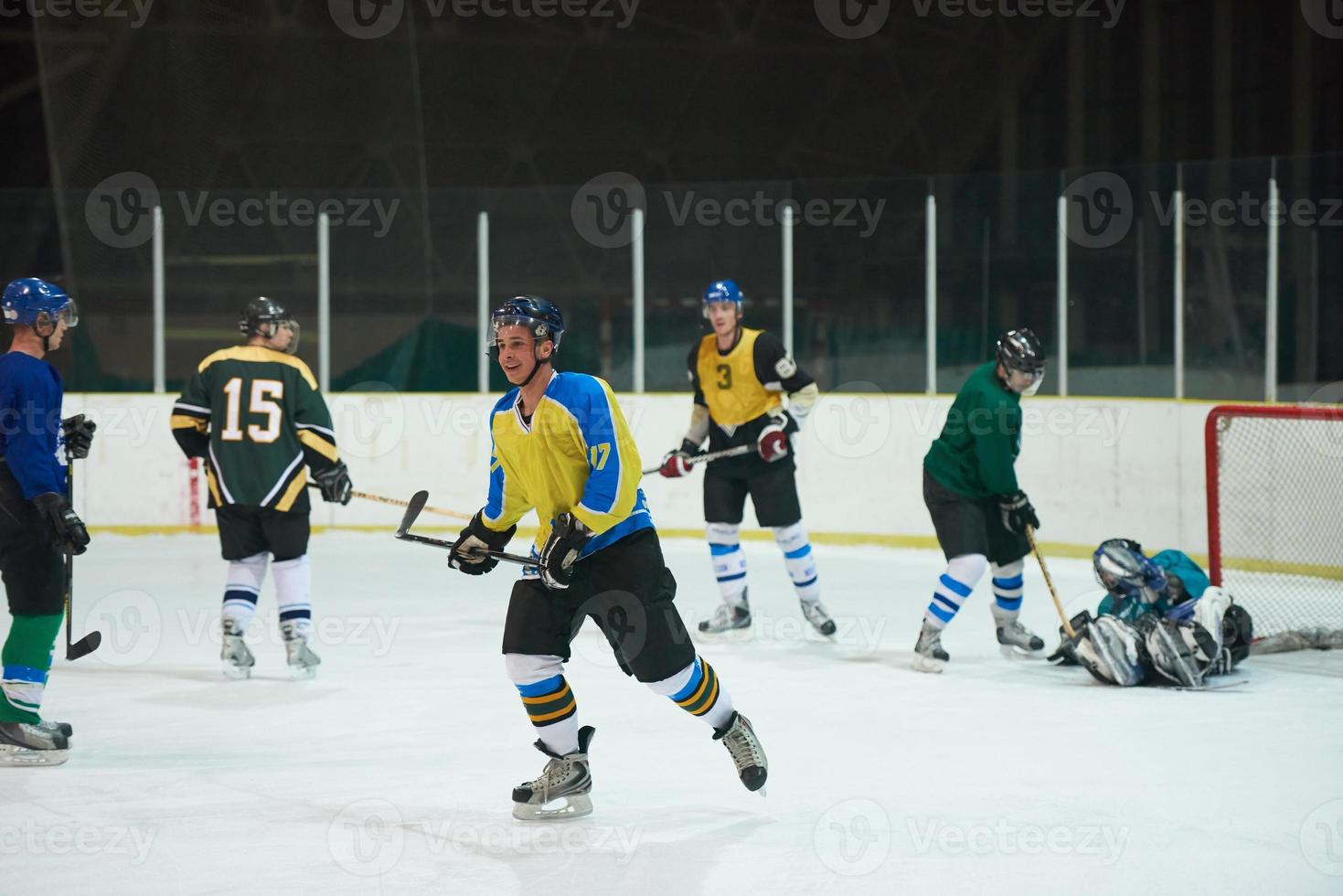 jugadores de hockey sobre hielo foto