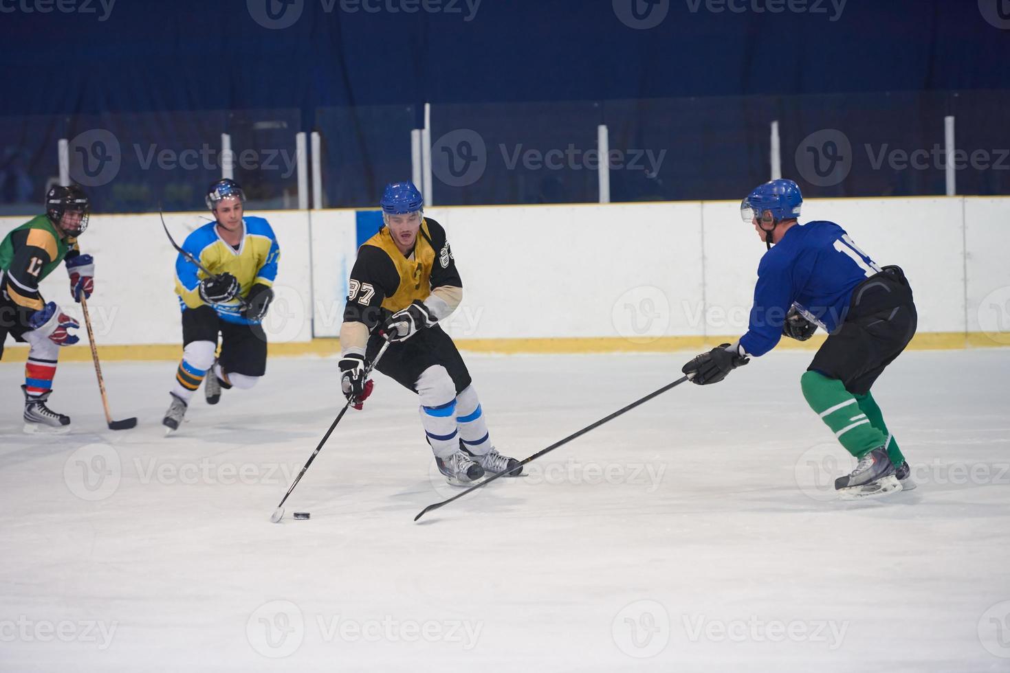 jugadores de hockey sobre hielo foto