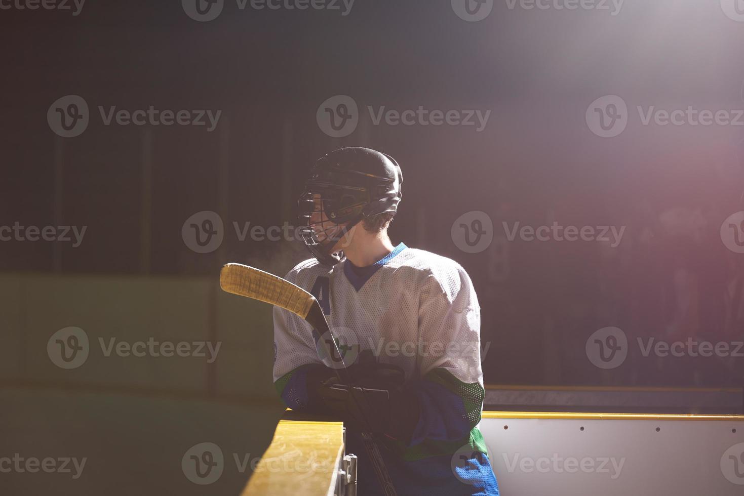 retrato de jugador de hockey sobre hielo foto