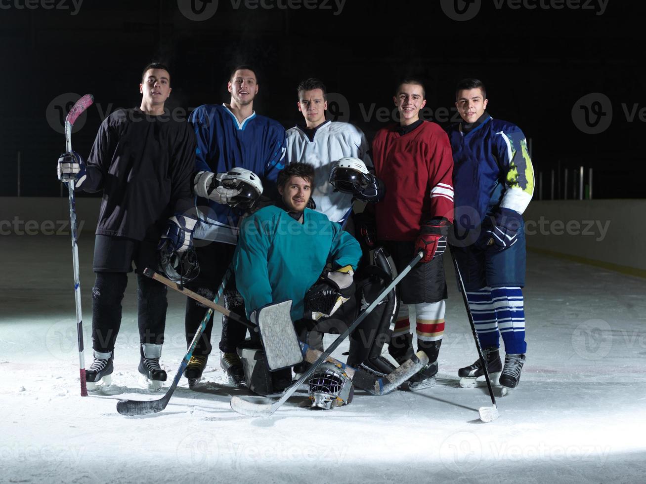 equipo de jugadores de hockey sobre hielo foto