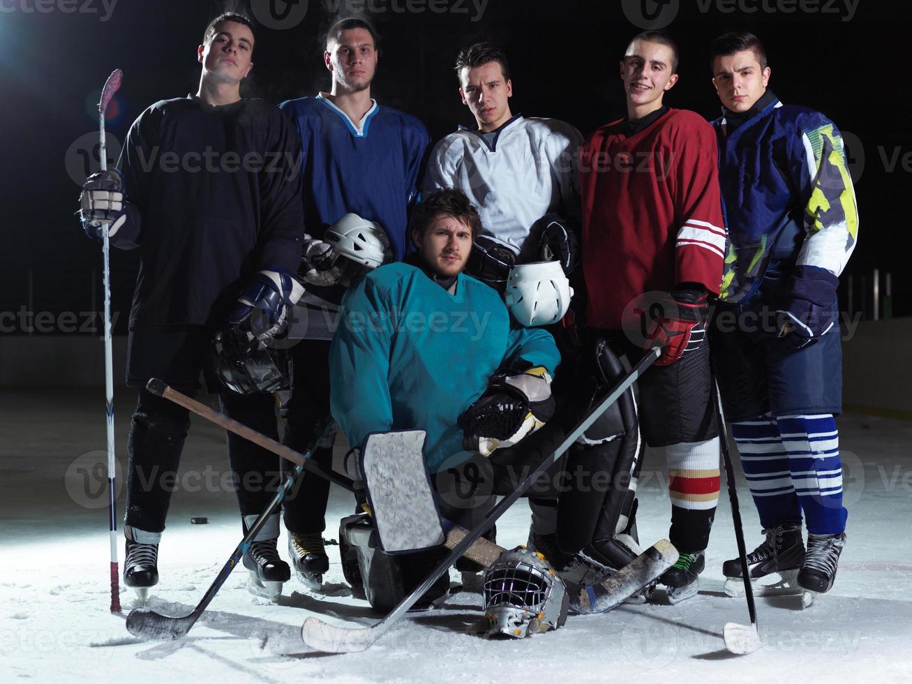 equipo de jugadores de hockey sobre hielo foto