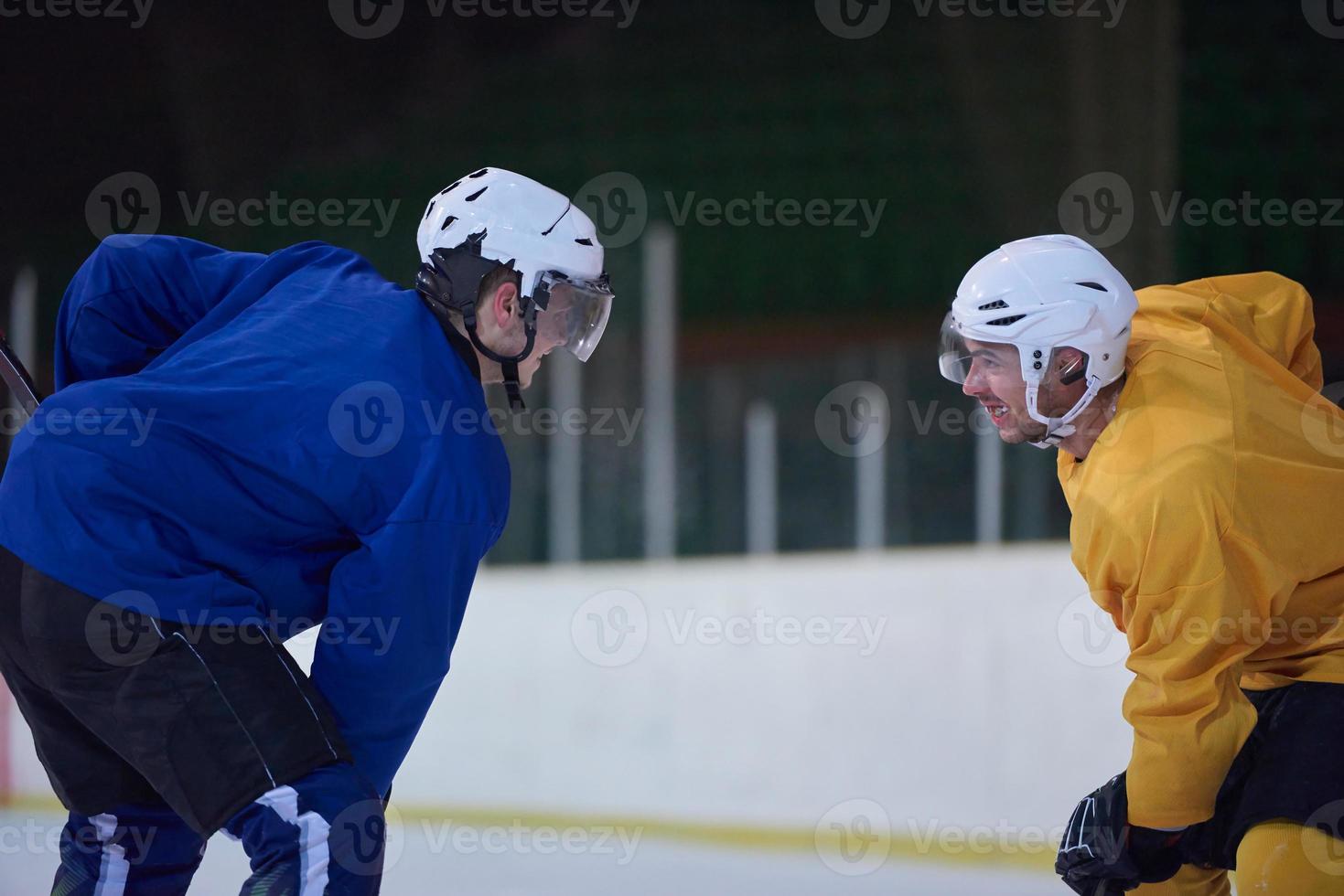 jugadores de hockey sobre hielo foto