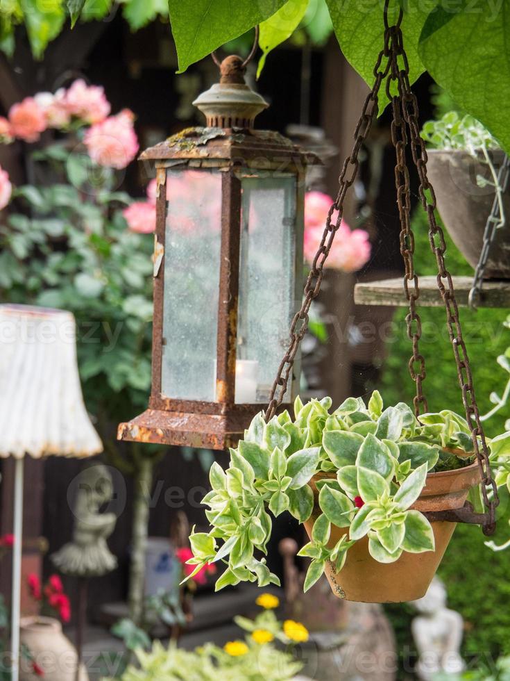 horario de verano en un jardín alemán foto