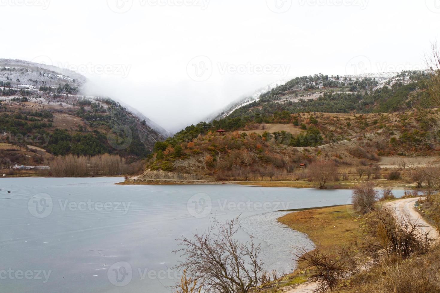 lago goynuk cubuk de turquía foto