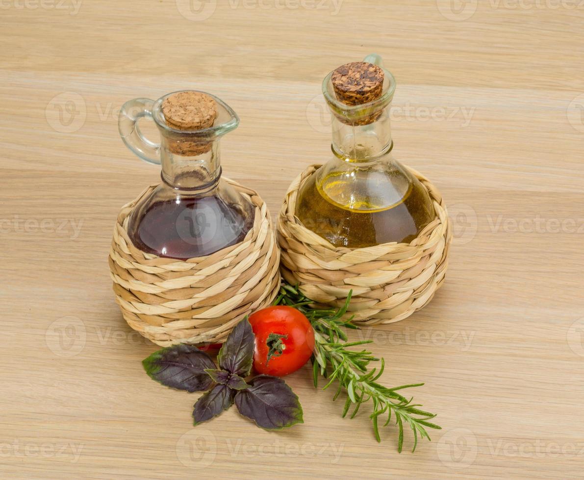 Vinegar and oil photo
