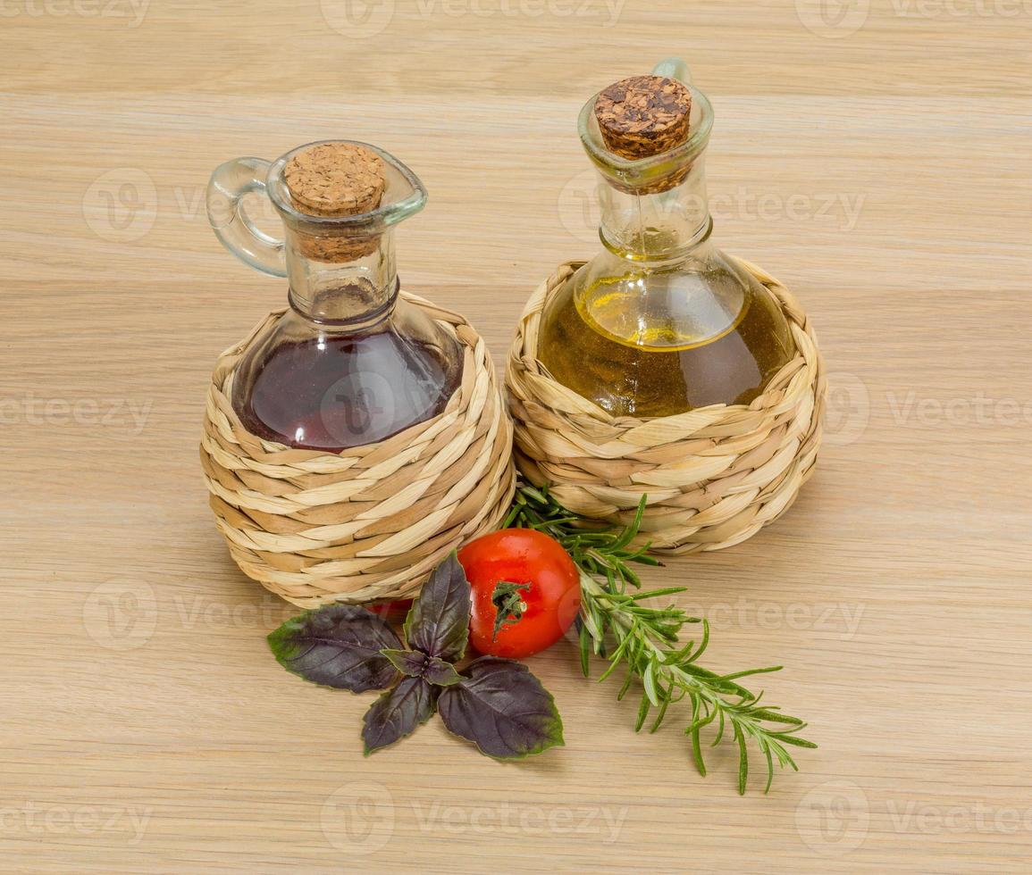 Vinegar and oil photo