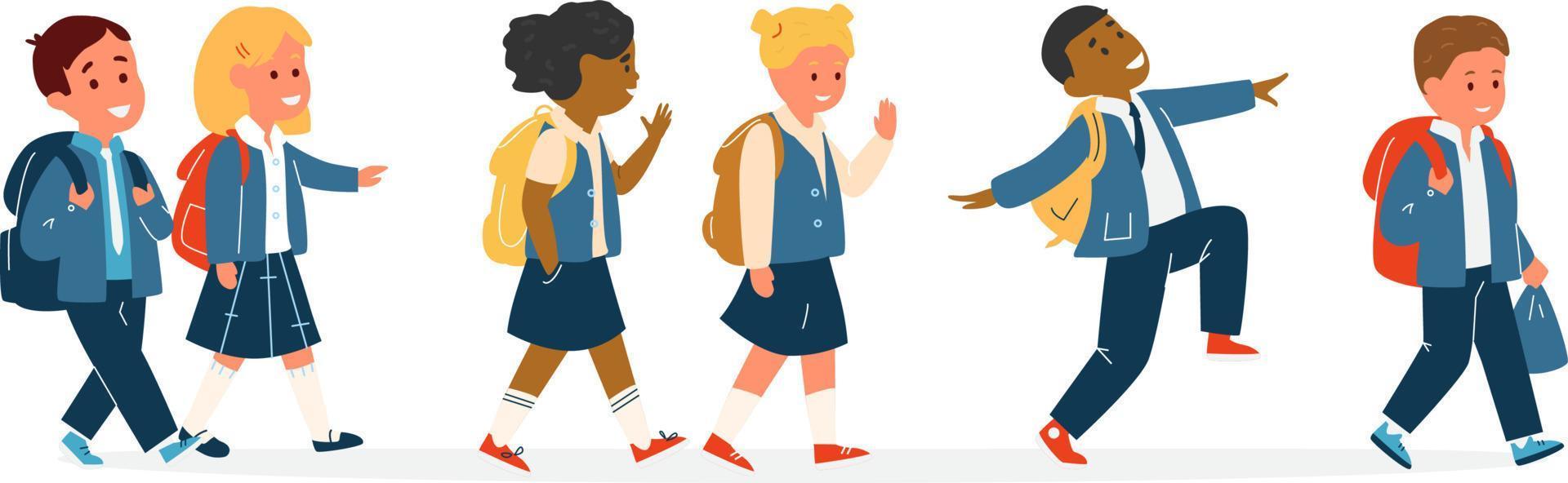 grupo de niños sonrientes de diferentes razas en uniforme escolar con mochilas caminando. alumnos de primaria. ilustración vectorial plana. vector