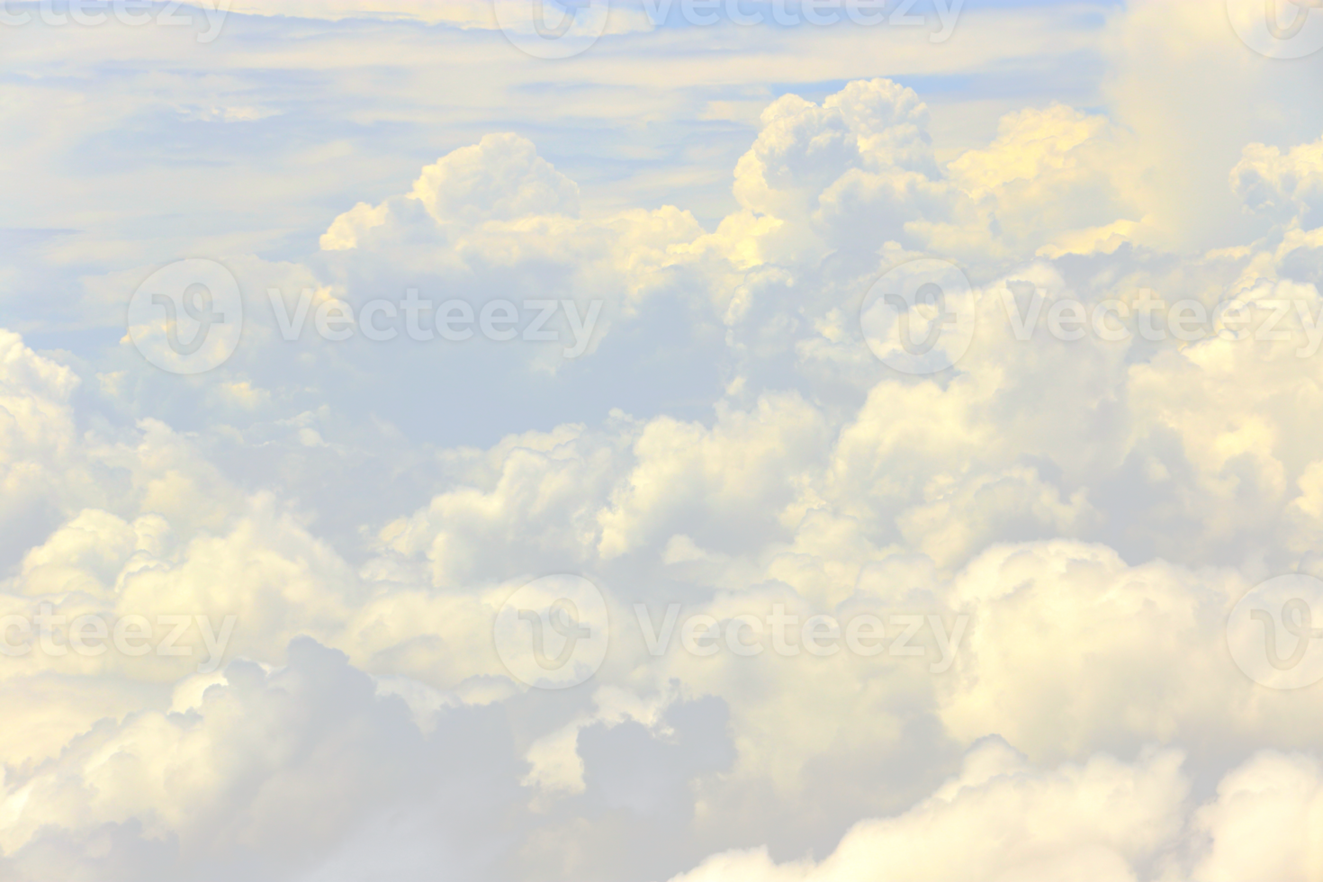 Wolke in der Himmelsatmosphäre aus dem Flugzeug, aus den Fenstern ist Wolkengebilde Kumulus Himmel und Himmel unter Sonne. Blick von oben Wolke ist schön mit abstraktem Hintergrund Klima Wetter auf hohem Niveau png