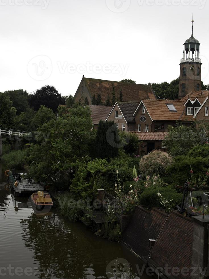 ditzum en el río ems foto