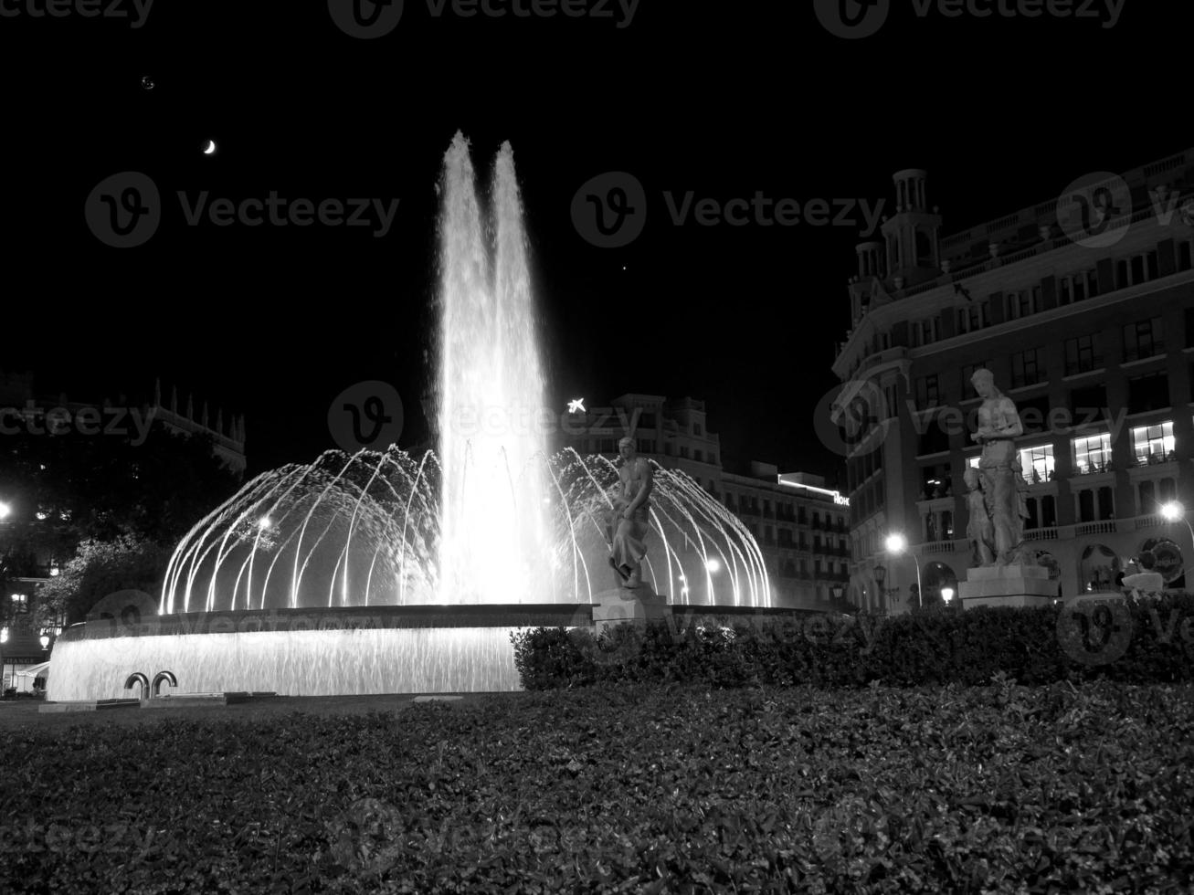 Barcelona at night 10900716 Stock Photo at Vecteezy