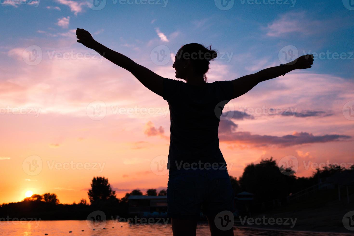 libertad de verano al atardecer foto