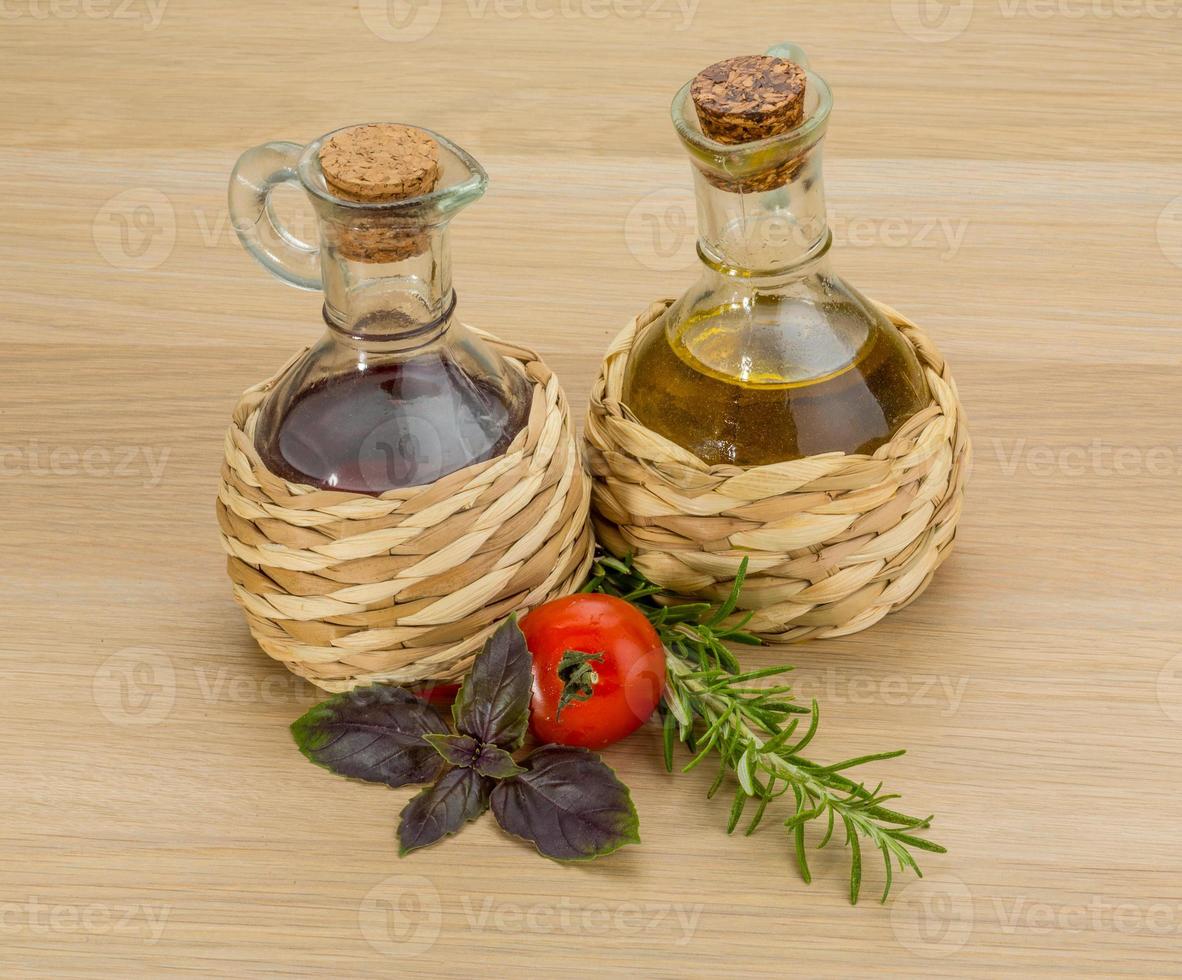 Vinegar and oil photo