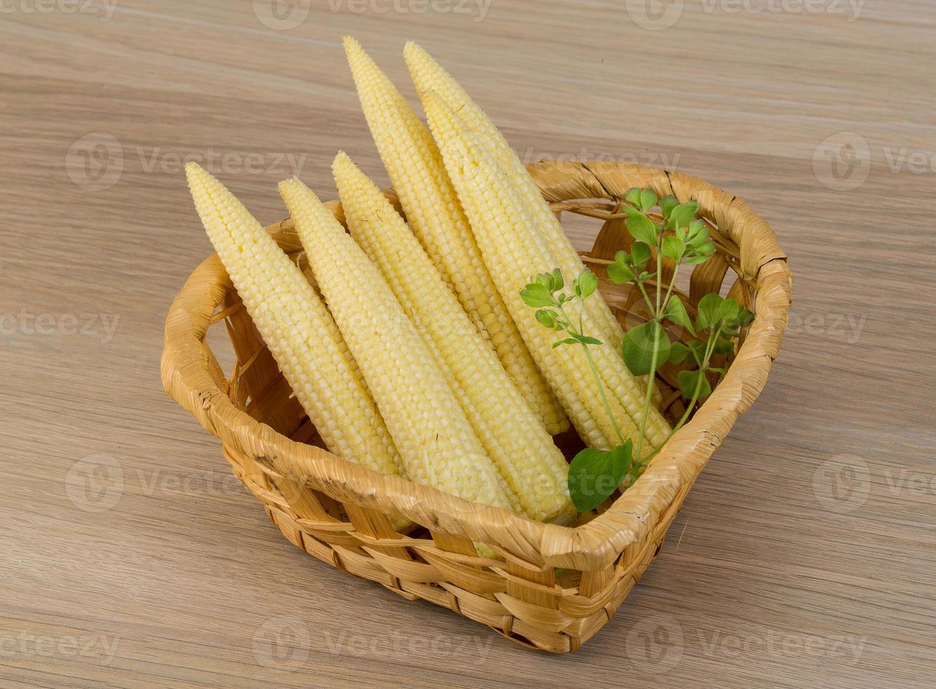 Raw baby corn 10913885 Stock Photo at Vecteezy