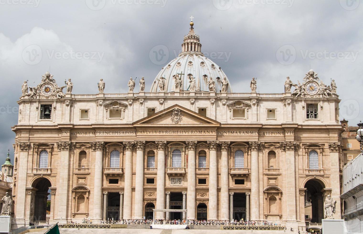 basílica de san pietro, roma, italia foto