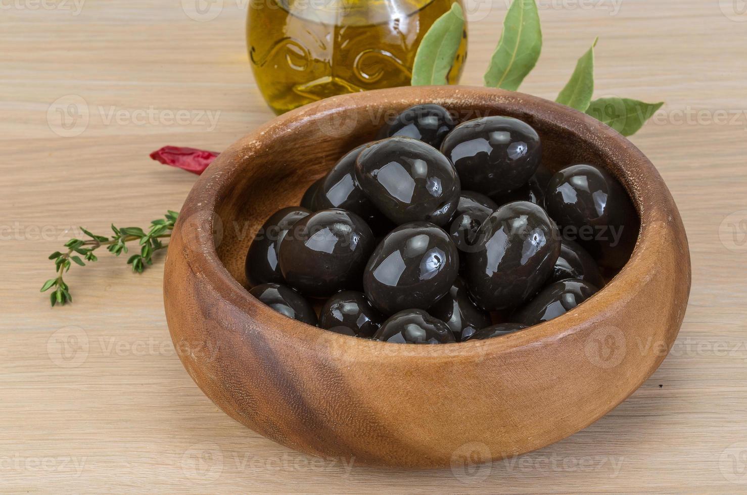 Cooked black olives 10936585 Stock Photo at Vecteezy